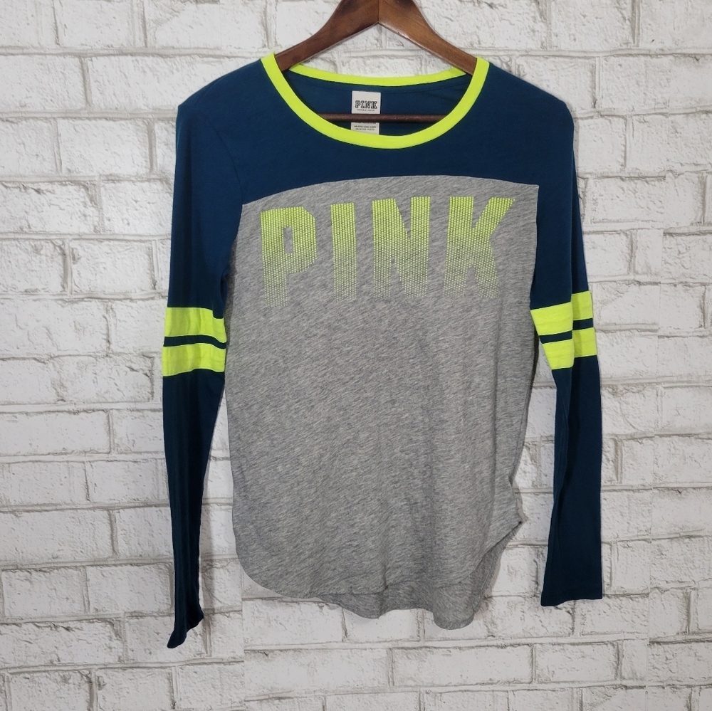 Victoria's Secret gray‎ long sleeve tee